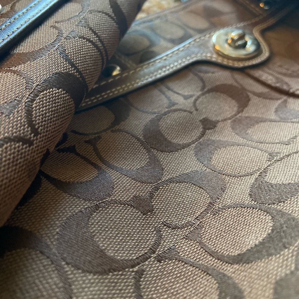 Women’s coach handbag set